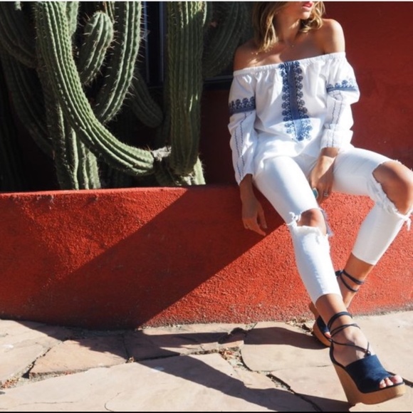 Madewell Medal Folktale Off the Shoulder Top - Picture 2 of 8